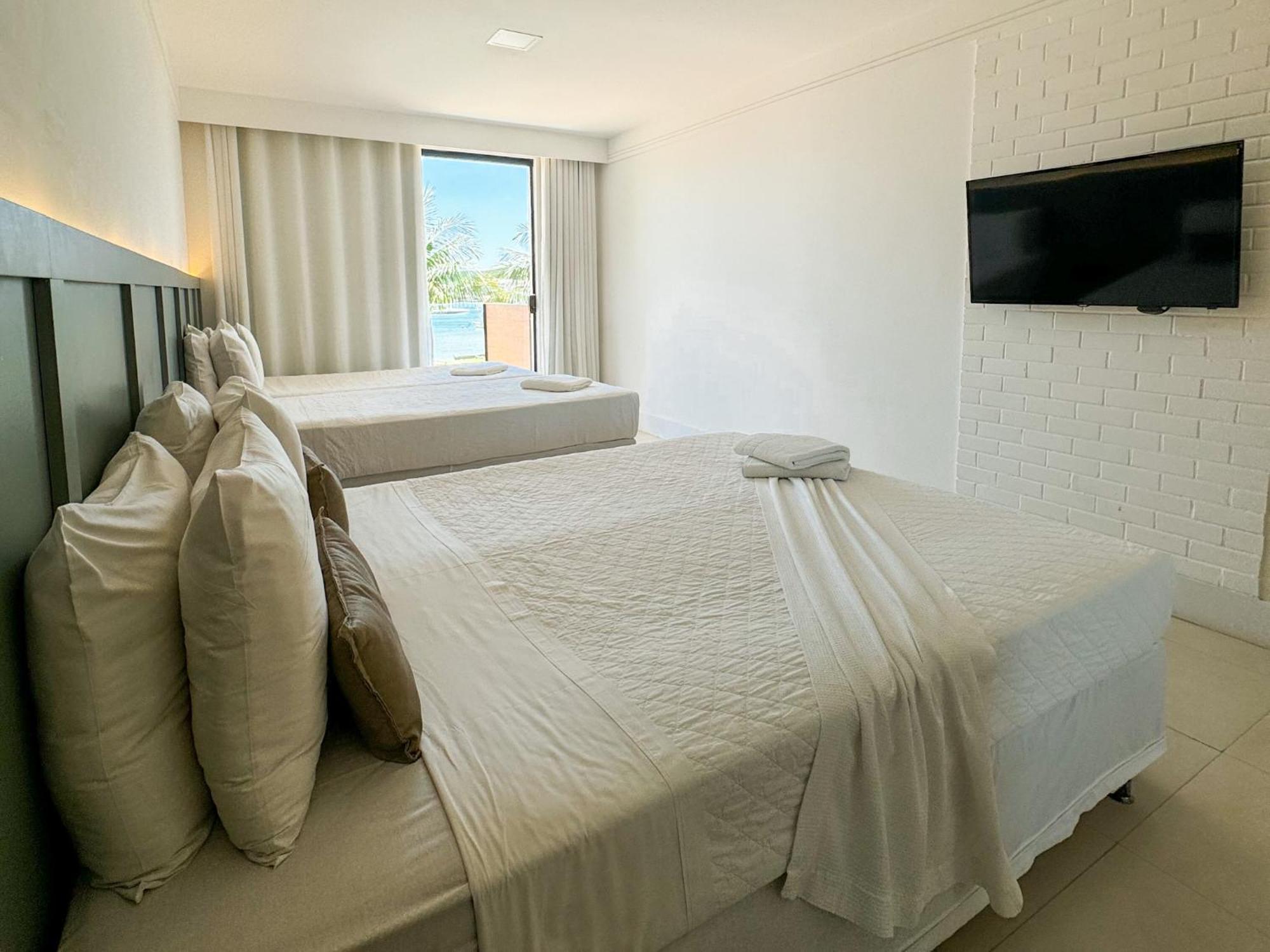 Quarto Quádruplo com Vista Lago